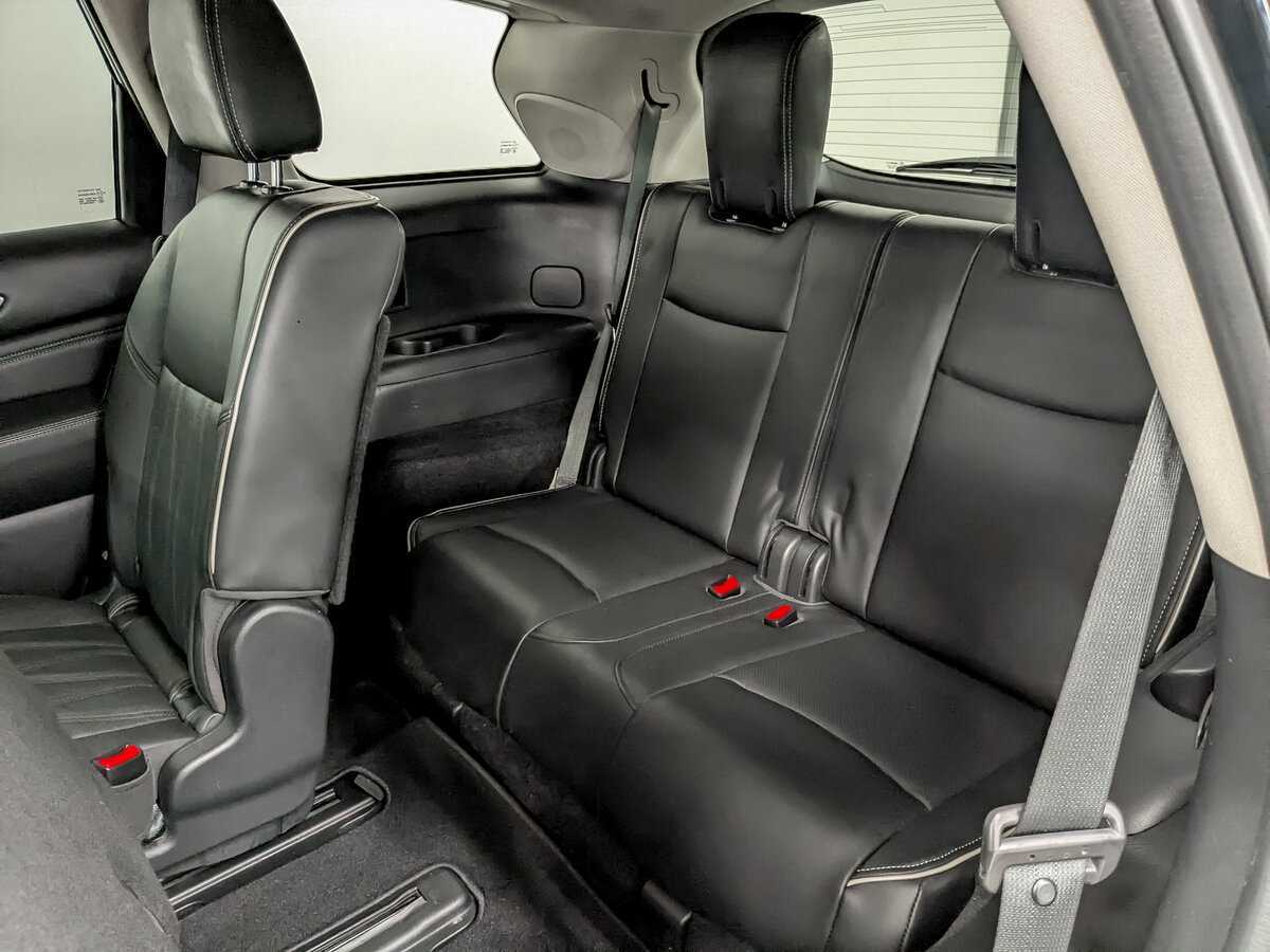 Infiniti QX60 2018 года с пробегом. Фото: #12