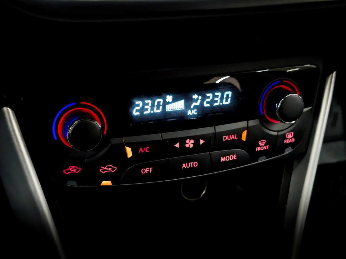 Б/У Сузуки С-Икс4 2017 года. Фото: #24