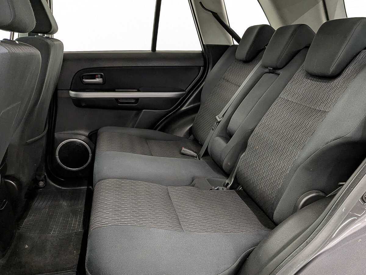 Б/У Сузуки Гранд Витара 2013 года. Фото: #17