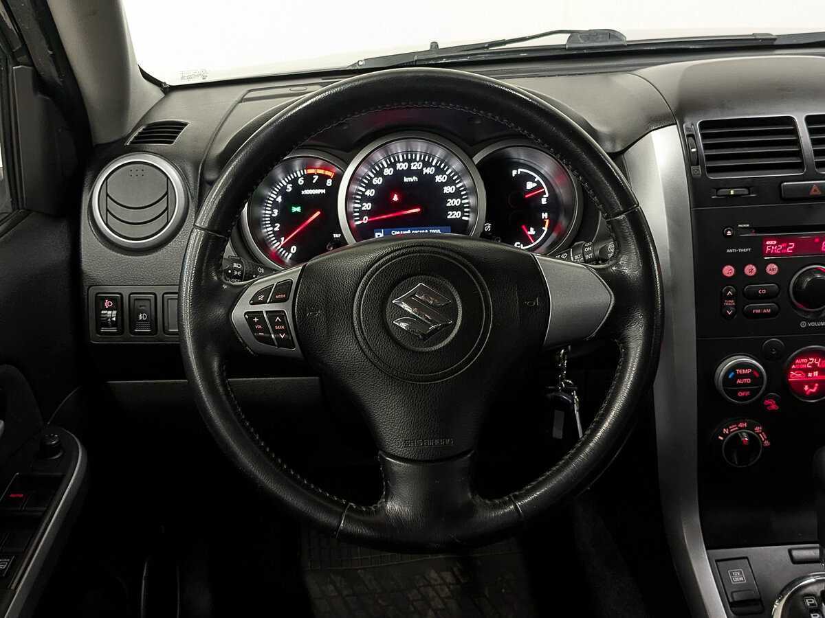 Б/У Сузуки Гранд Витара 2013 года. Фото: #21