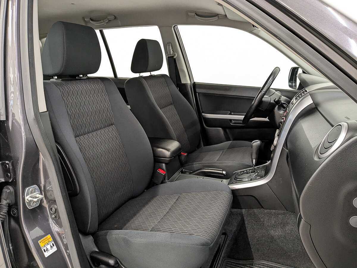 Б/У Сузуки Гранд Витара 2013 года. Фото: #23