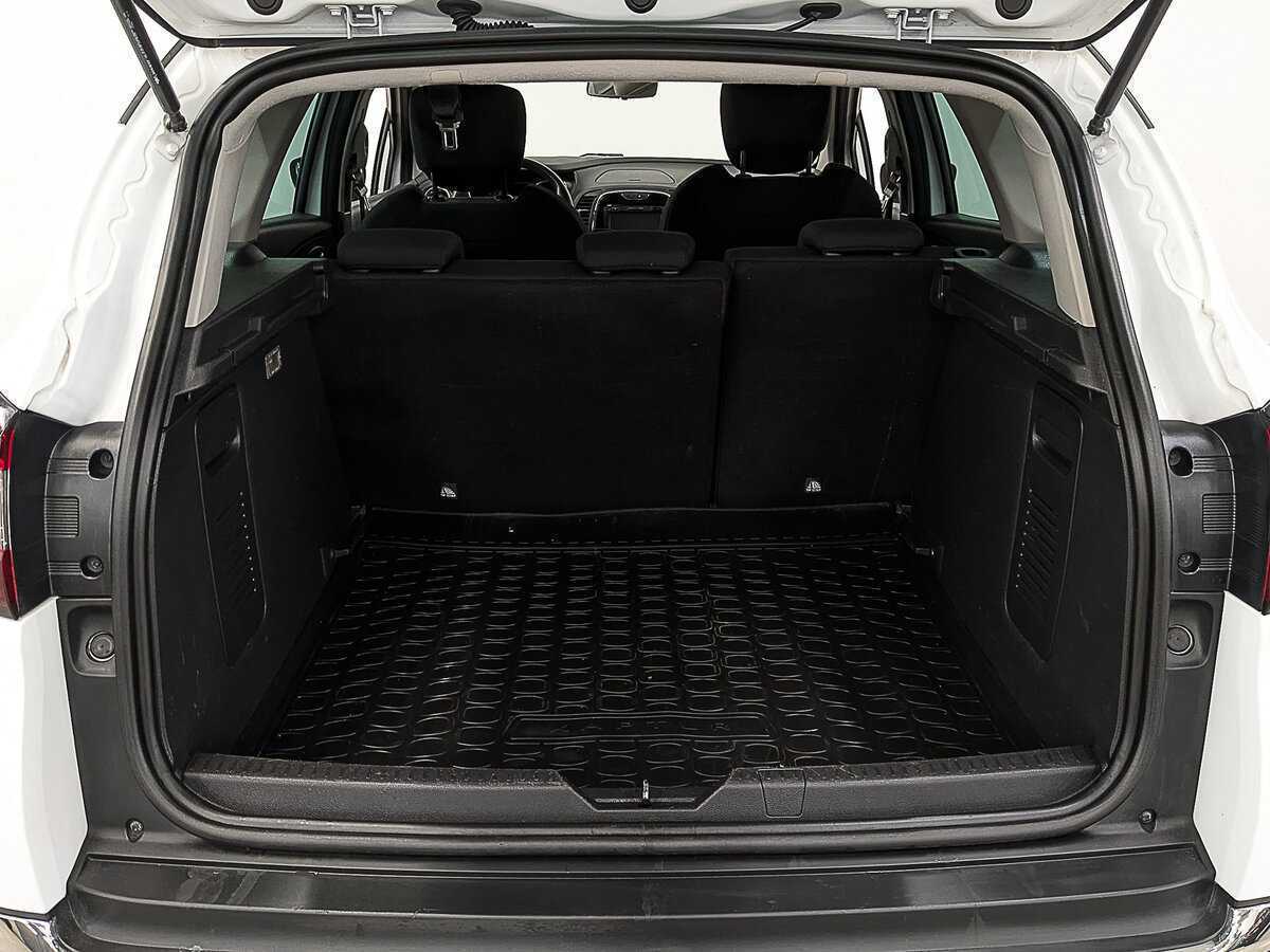 Б/У Рено Каптюр 2017 года. Фото: #9