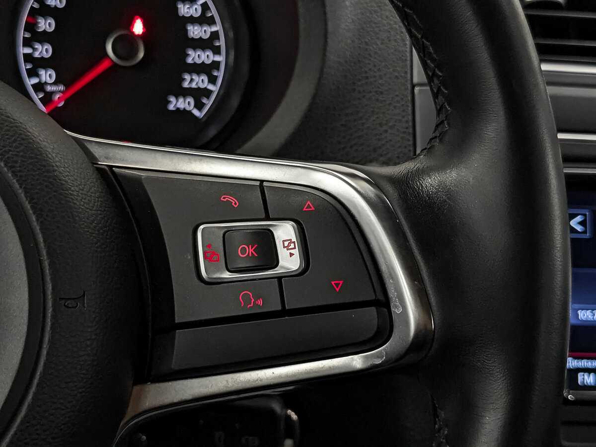 Б/У Фольксваген Поло 2018 года. Фото: #28