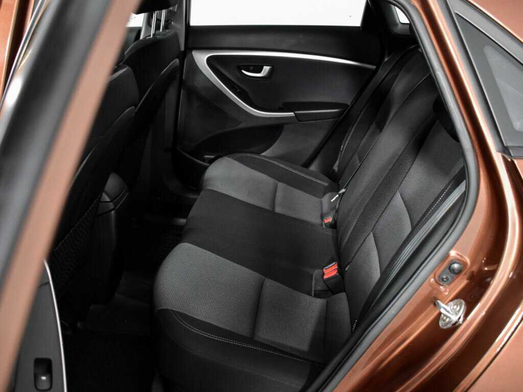 Б/У Хендай ай30 2013 года. Фото: #11