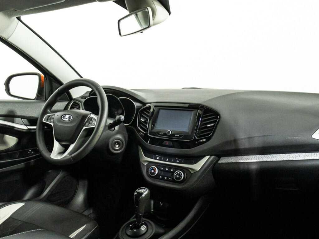 Б/У Лада (ВАЗ) Веста 2018 года. Фото: #8