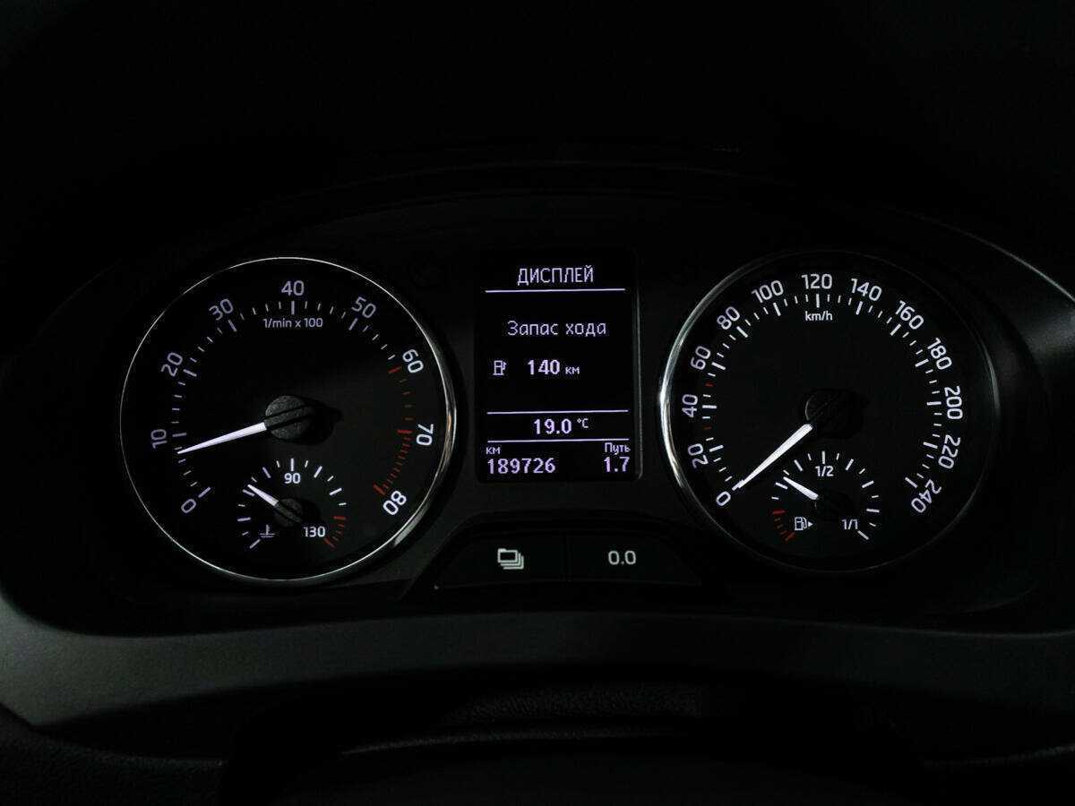 Б/У Шкода Рапид 2014 года. Фото: #7