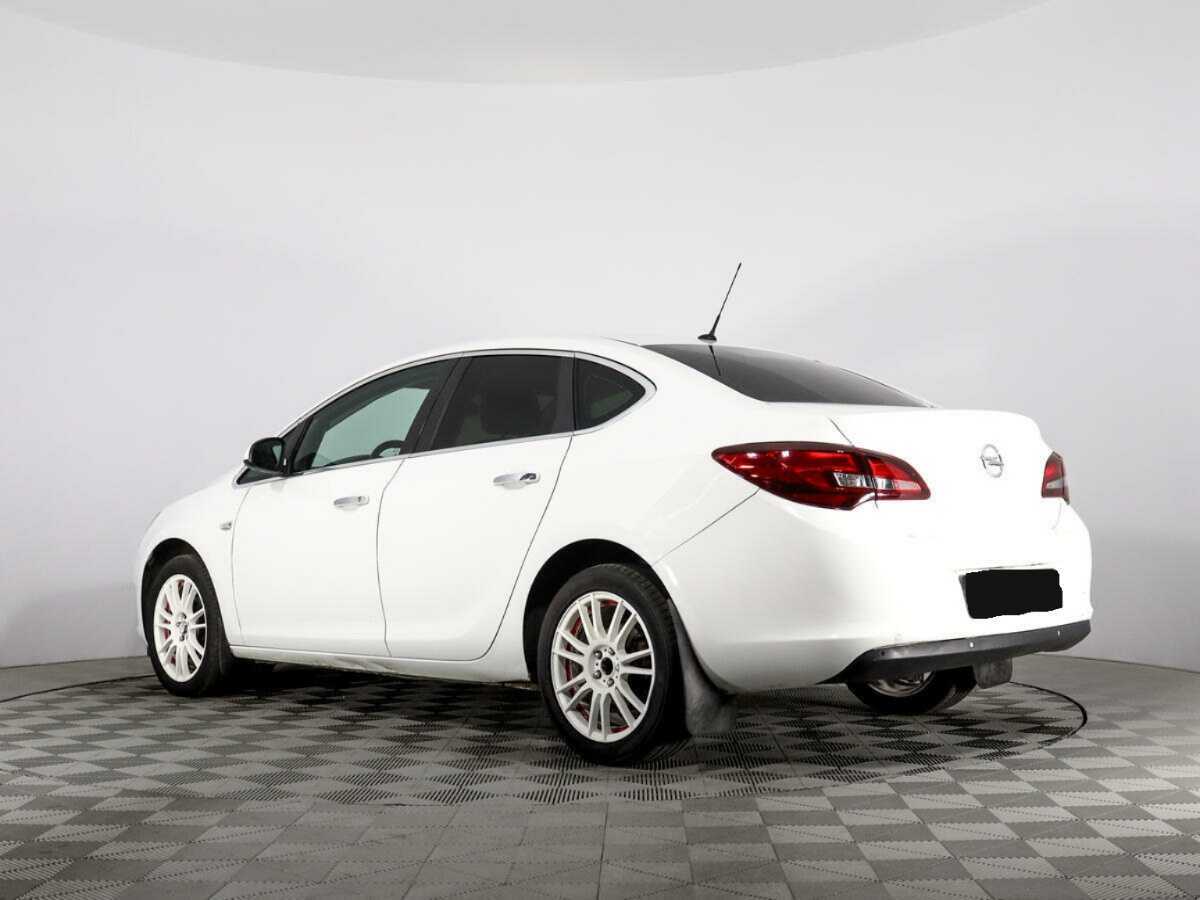 Б/У Опель Астра 2013 года. Фото: #6