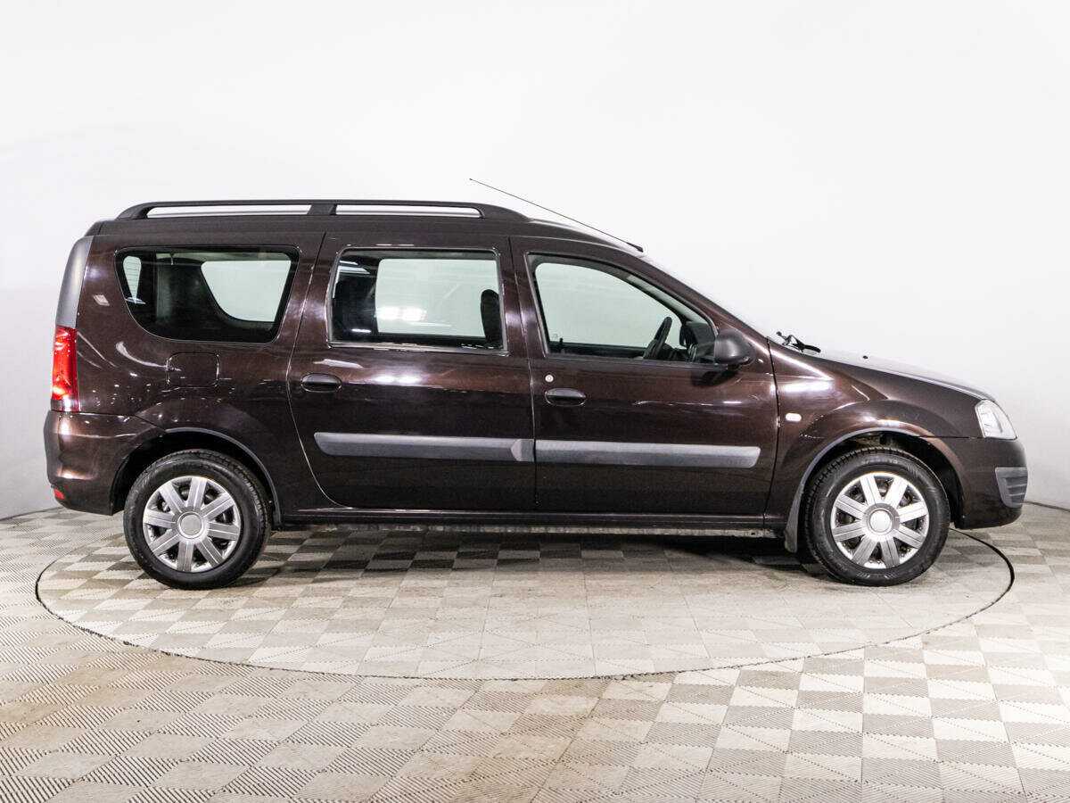 Б/У Лада (ВАЗ) Ларгус 2016 года. Фото: #3