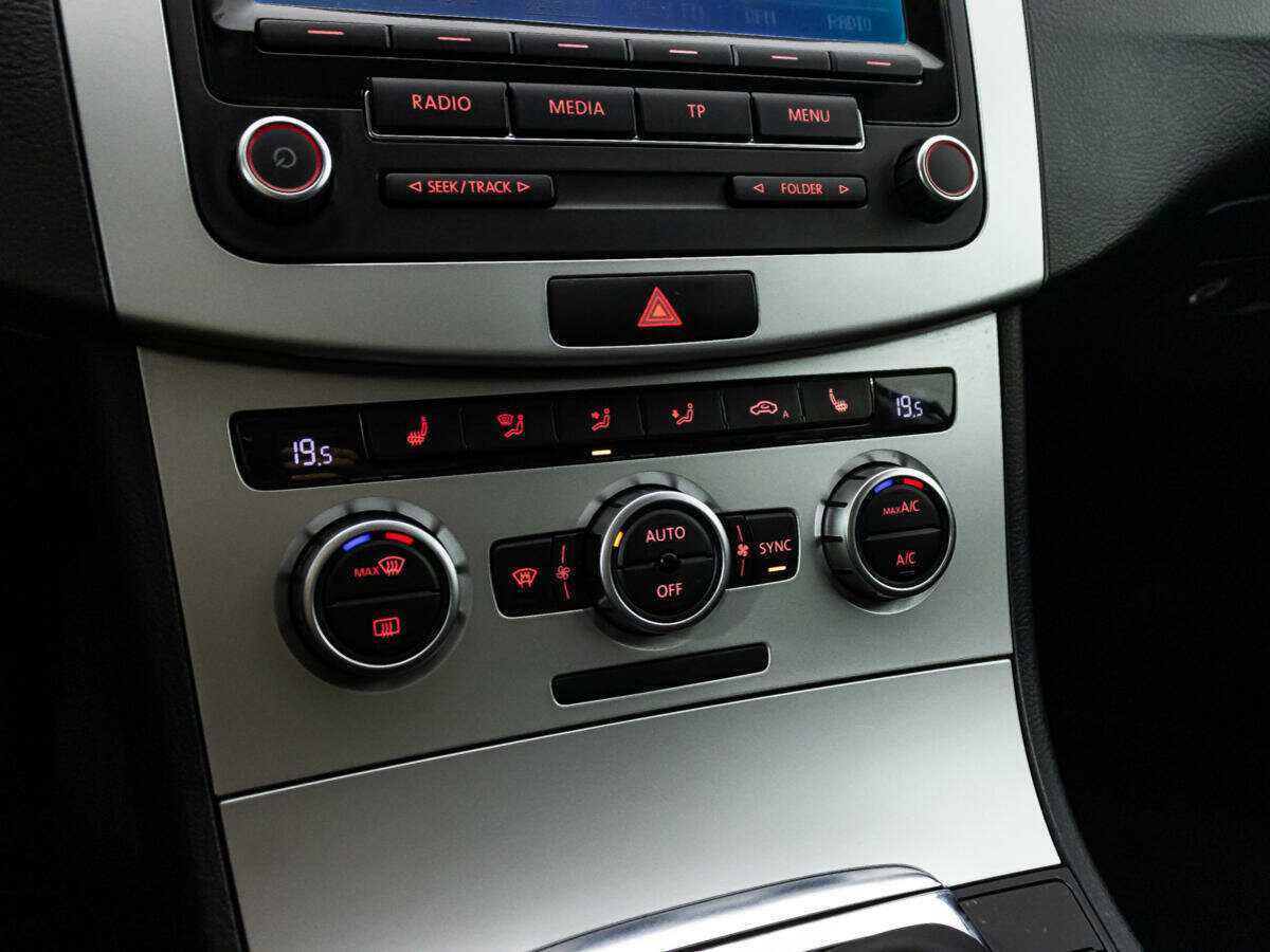 Б/У Фольксваген Пассат 2013 года. Фото: #15