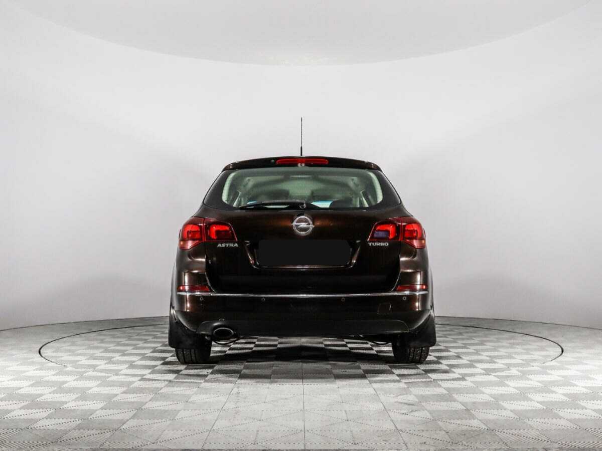 Б/У Опель Астра 2013 года. Фото: #5