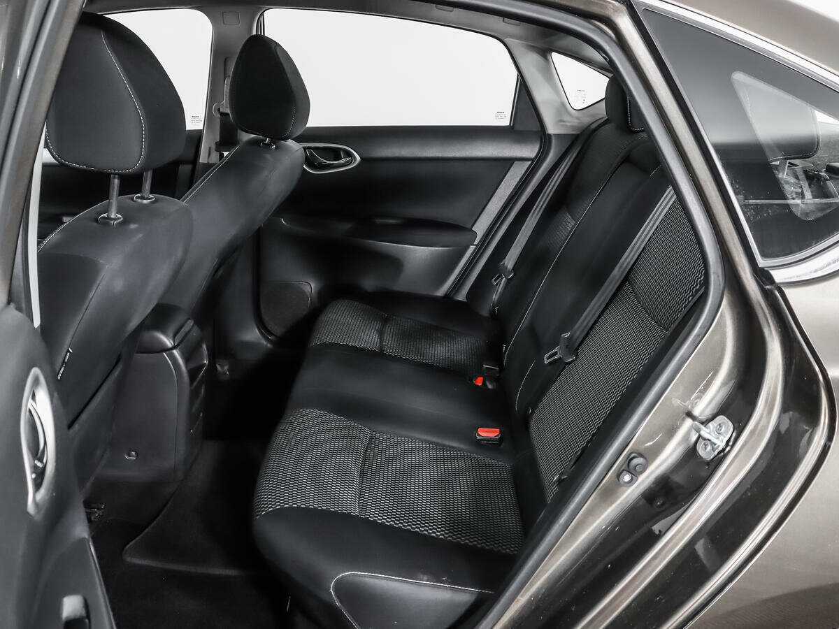 Б/У Ниссан Сентра 2015 года. Фото: #10