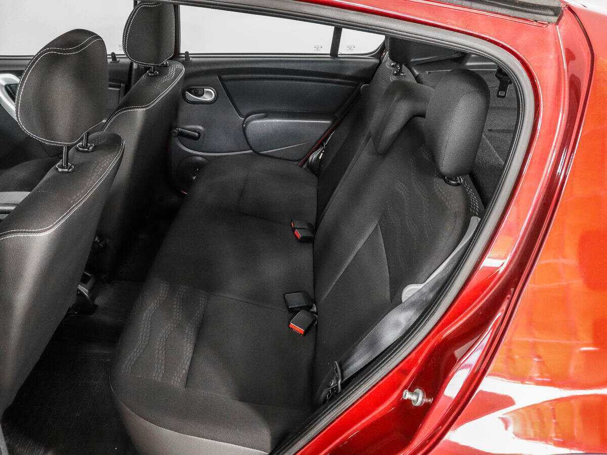 Б/У Рено Сандеро 2014 года. Фото: #9