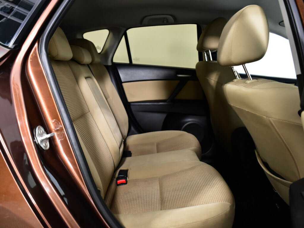 Б/У Мазда 3 2012 года. Фото: #9