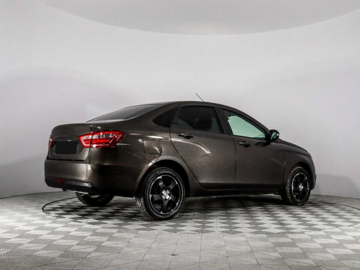 Б/У Лада (ВАЗ) Веста 2017 года. Фото: #4