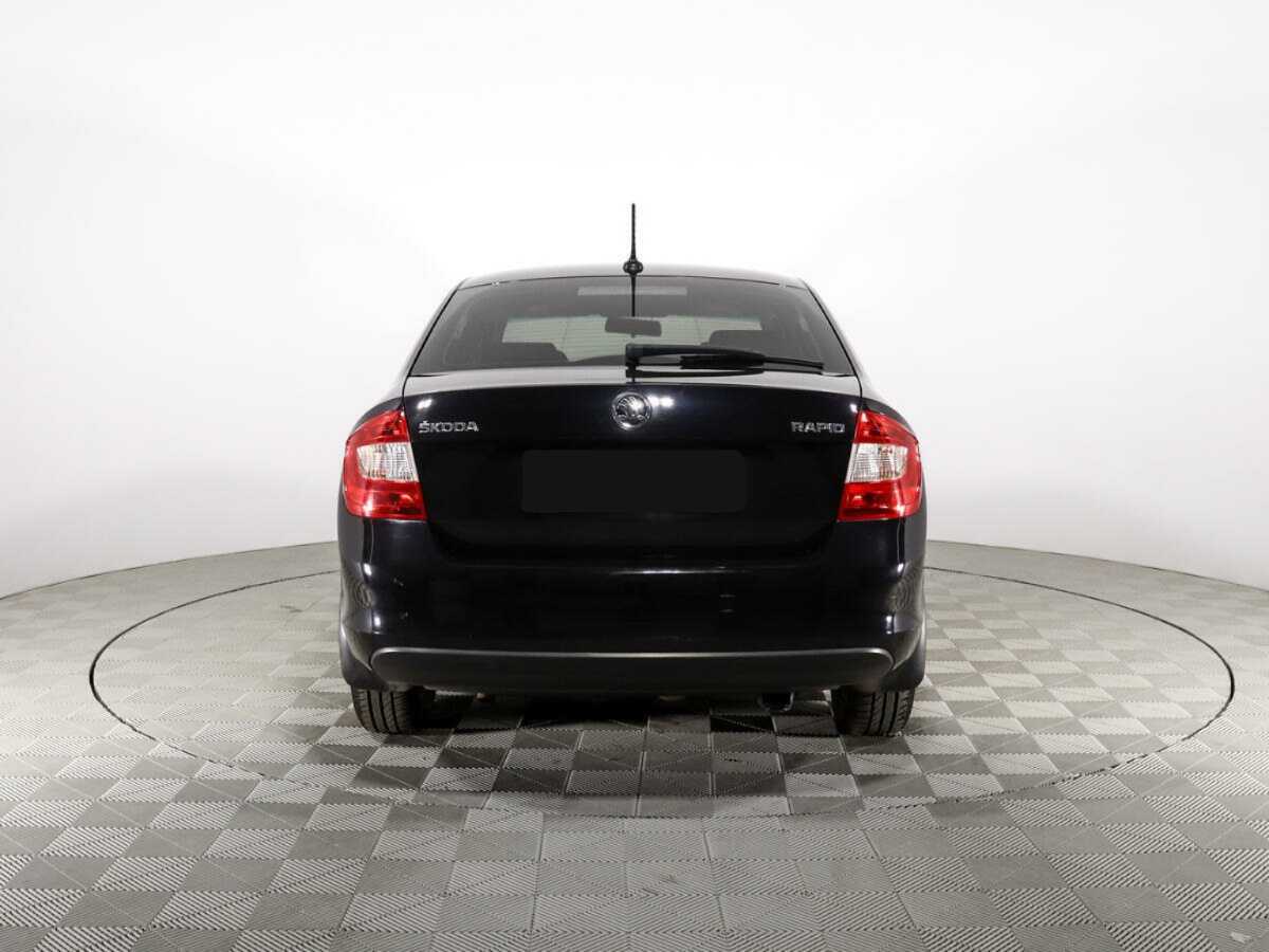 Б/У Шкода Рапид 2017 года. Фото: #6