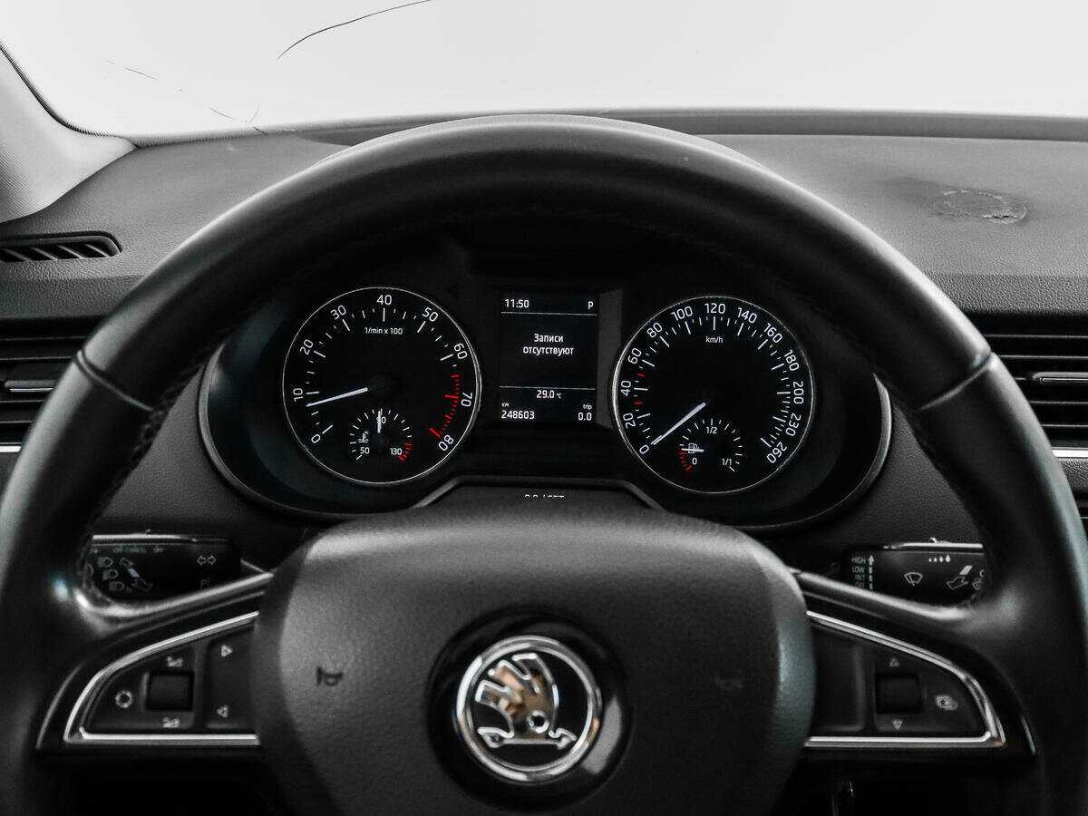 Б/У Шкода Октавия 2014 года. Фото: #15