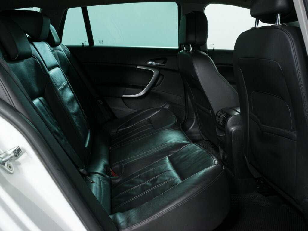 Б/У Опель Инсигния 2014 года. Фото: #7