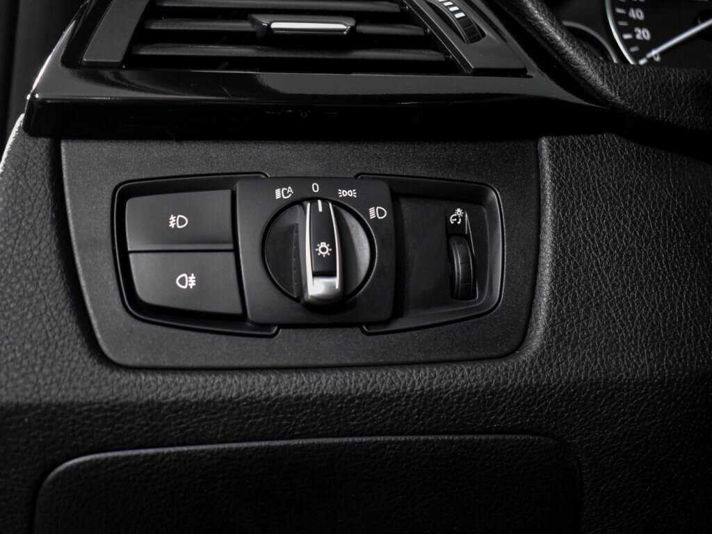 BMW 3 серии 2017 года с пробегом. Фото: #9