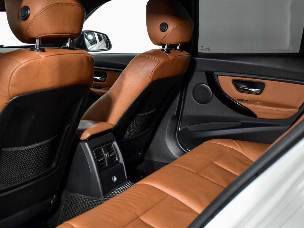 BMW 3 серии 2017 года с пробегом. Фото: #14