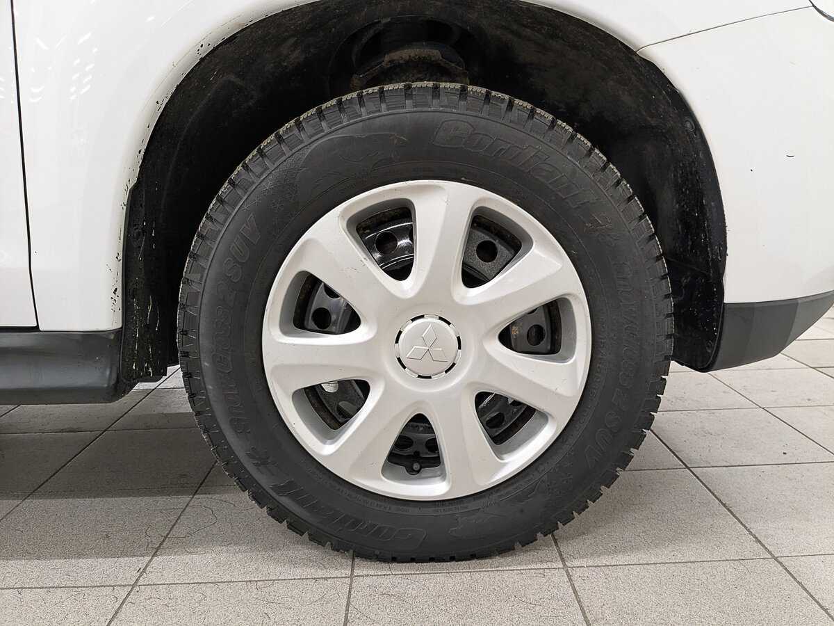 Б/У Митсубиши АС-Икс 2014 года. Фото: #11