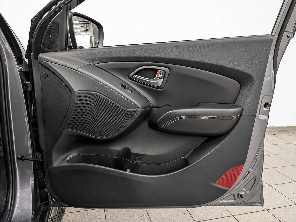 Б/У Хендай ай-икс35 2014 года. Фото: #24