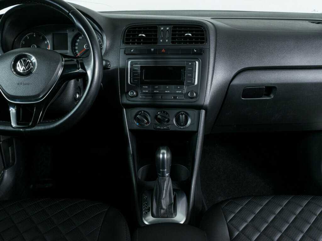 Б/У Фольксваген Поло 2016 года. Фото: #8