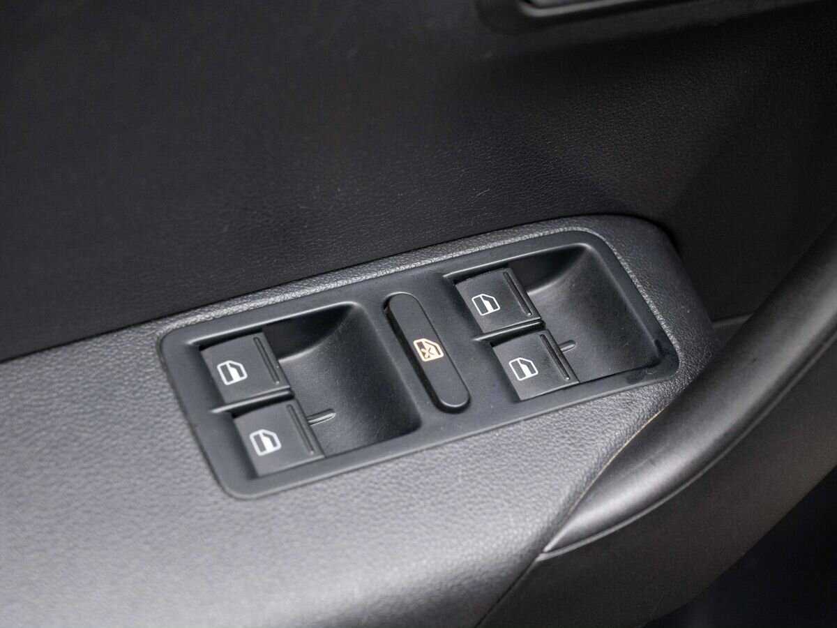 Б/У Фольксваген Поло 2016 года. Фото: #16