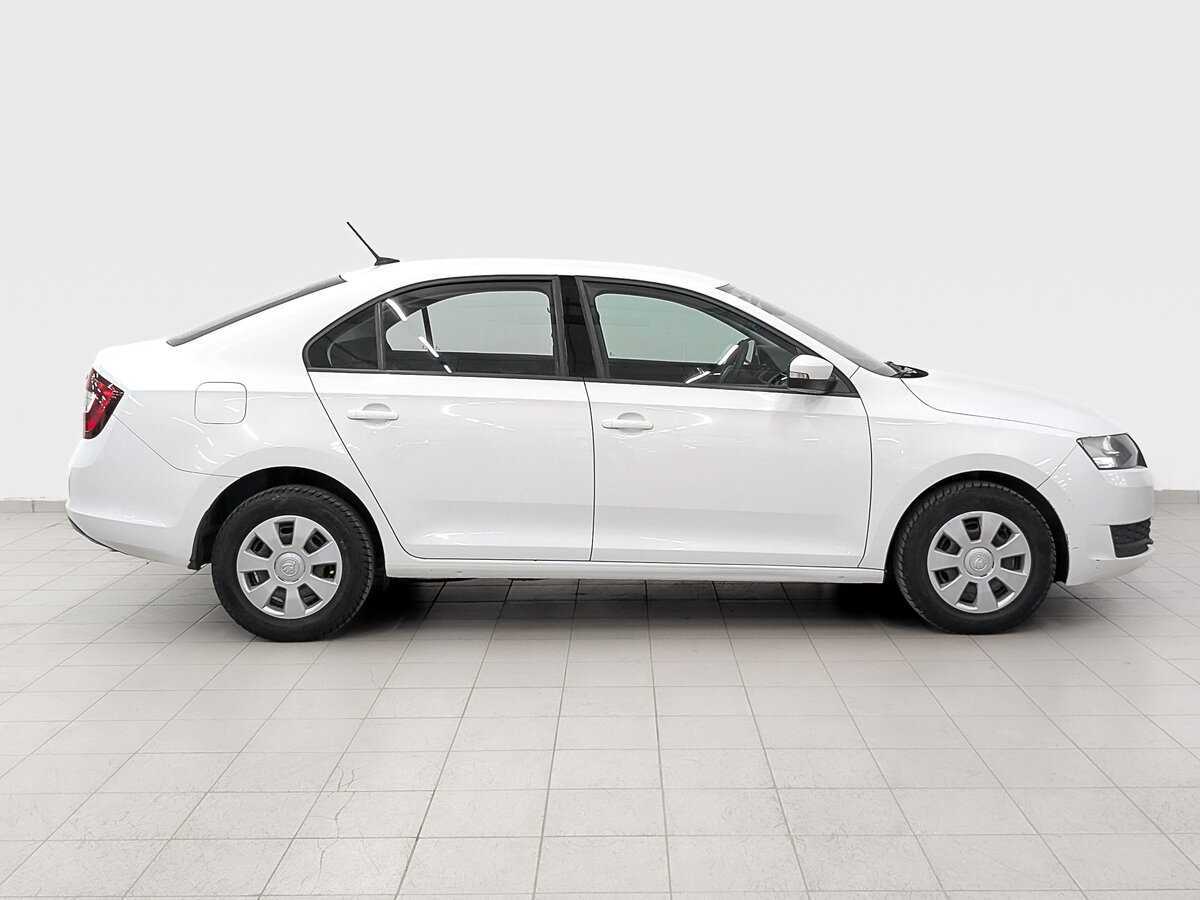 Б/У Шкода Рапид 2017 года. Фото: #3