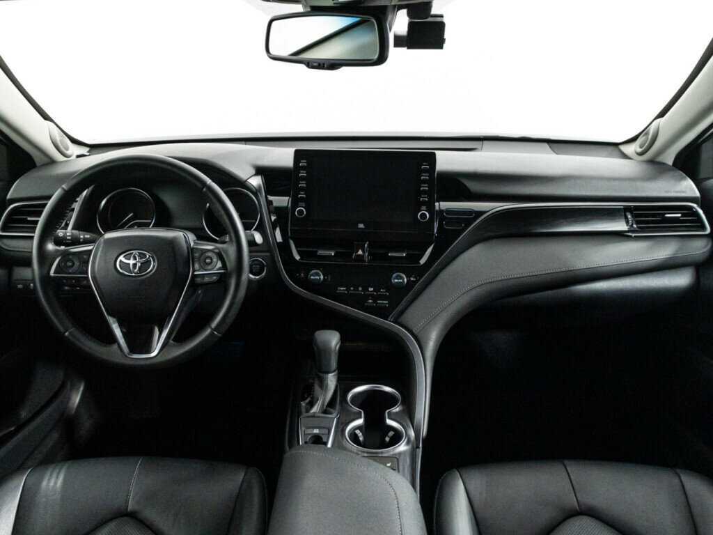 Toyota Camry 2021 года с пробегом. Фото: #12