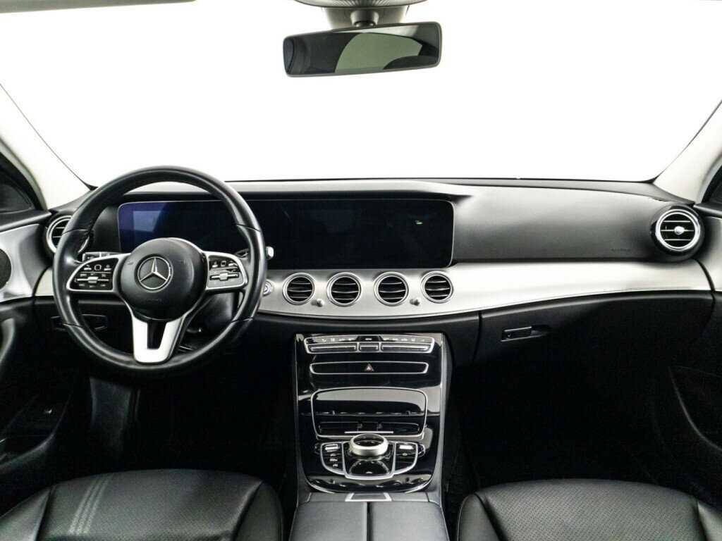 Mercedes-Benz E-Класс 2018 года с пробегом. Фото: #12