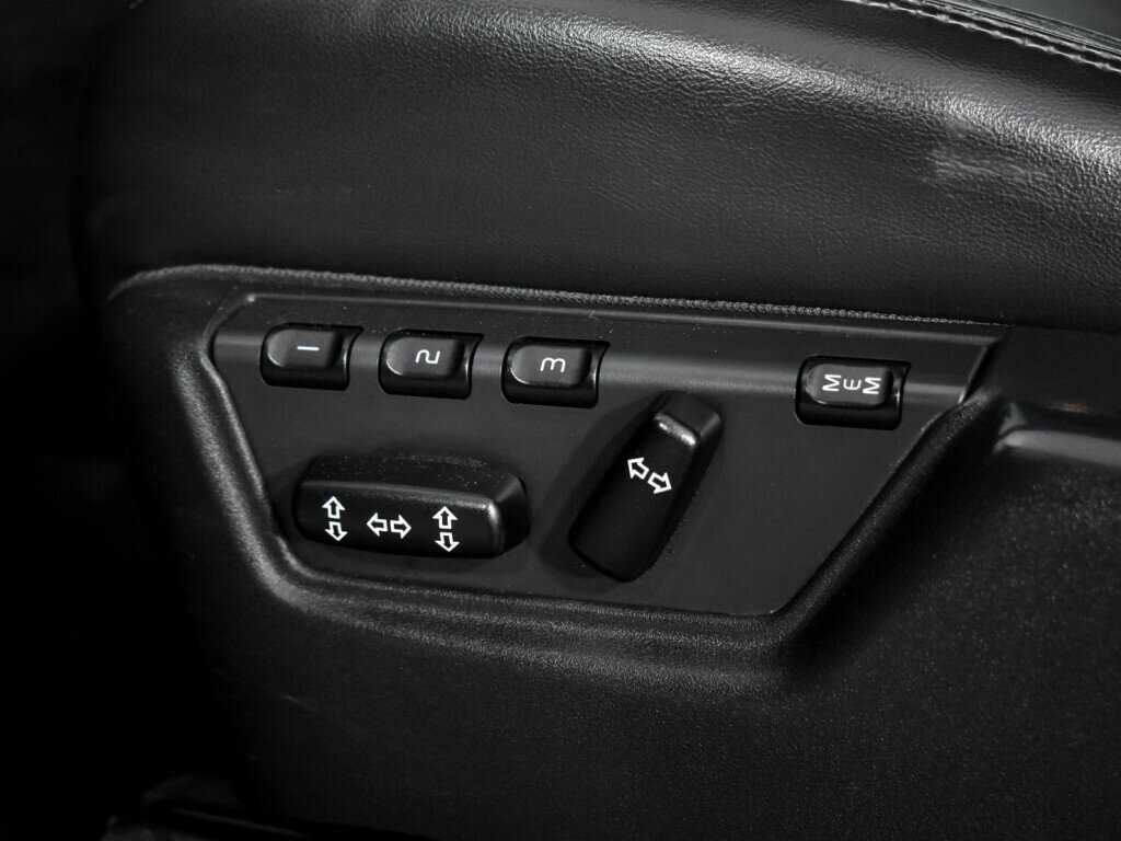 Б/У Вольво ИксЦ90 2013 года. Фото: #8