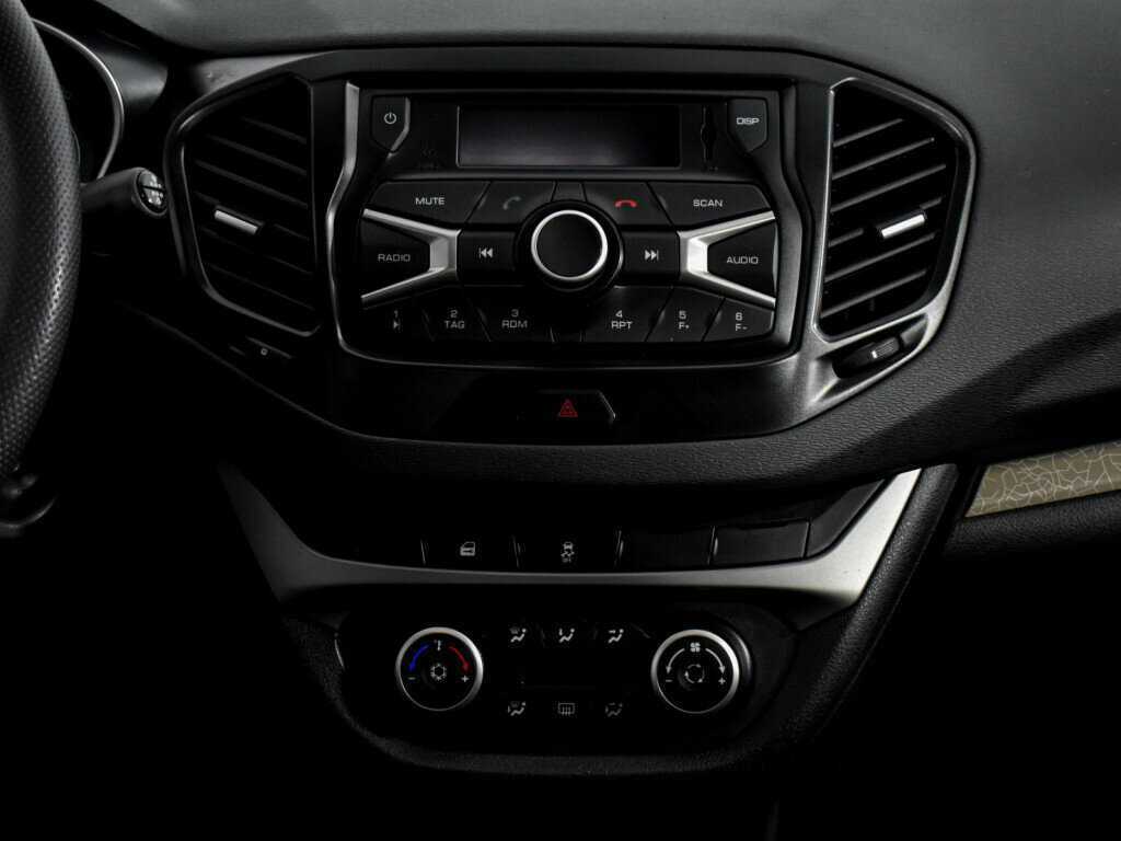 Б/У Лада (ВАЗ) Веста 2016 года. Фото: #14