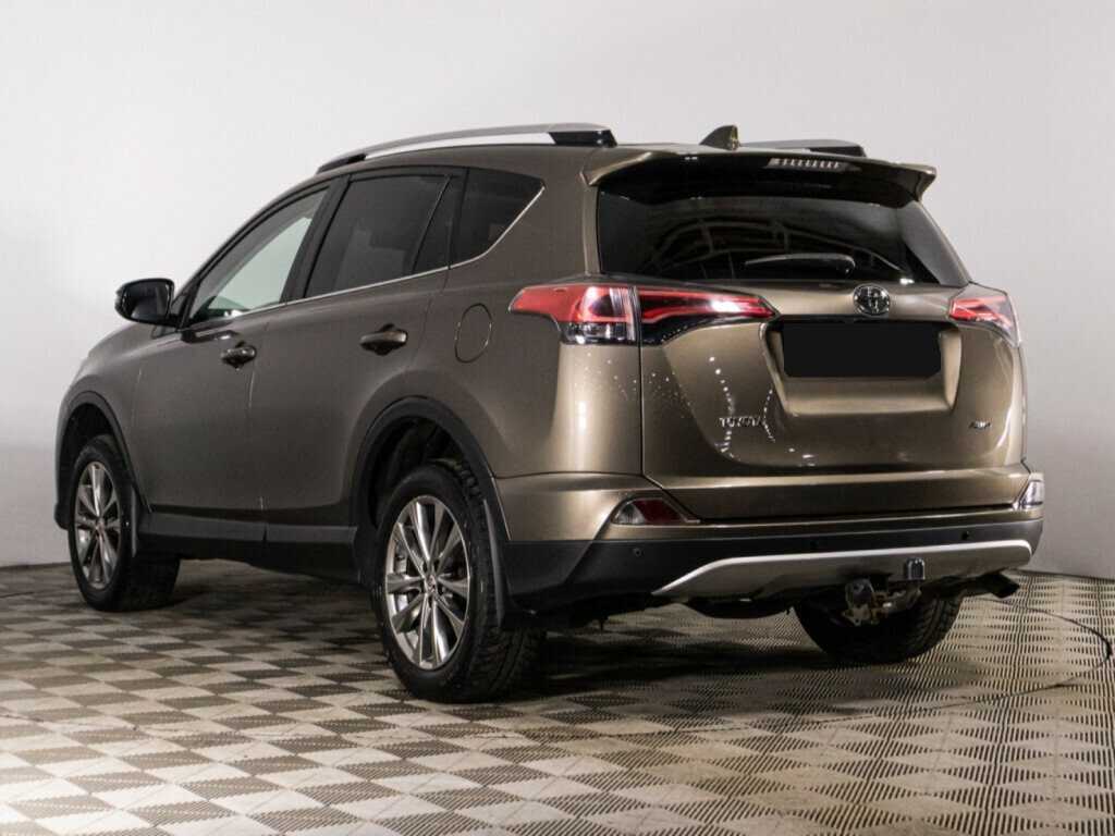 Toyota RAV4 2017 года с пробегом. Фото: #6