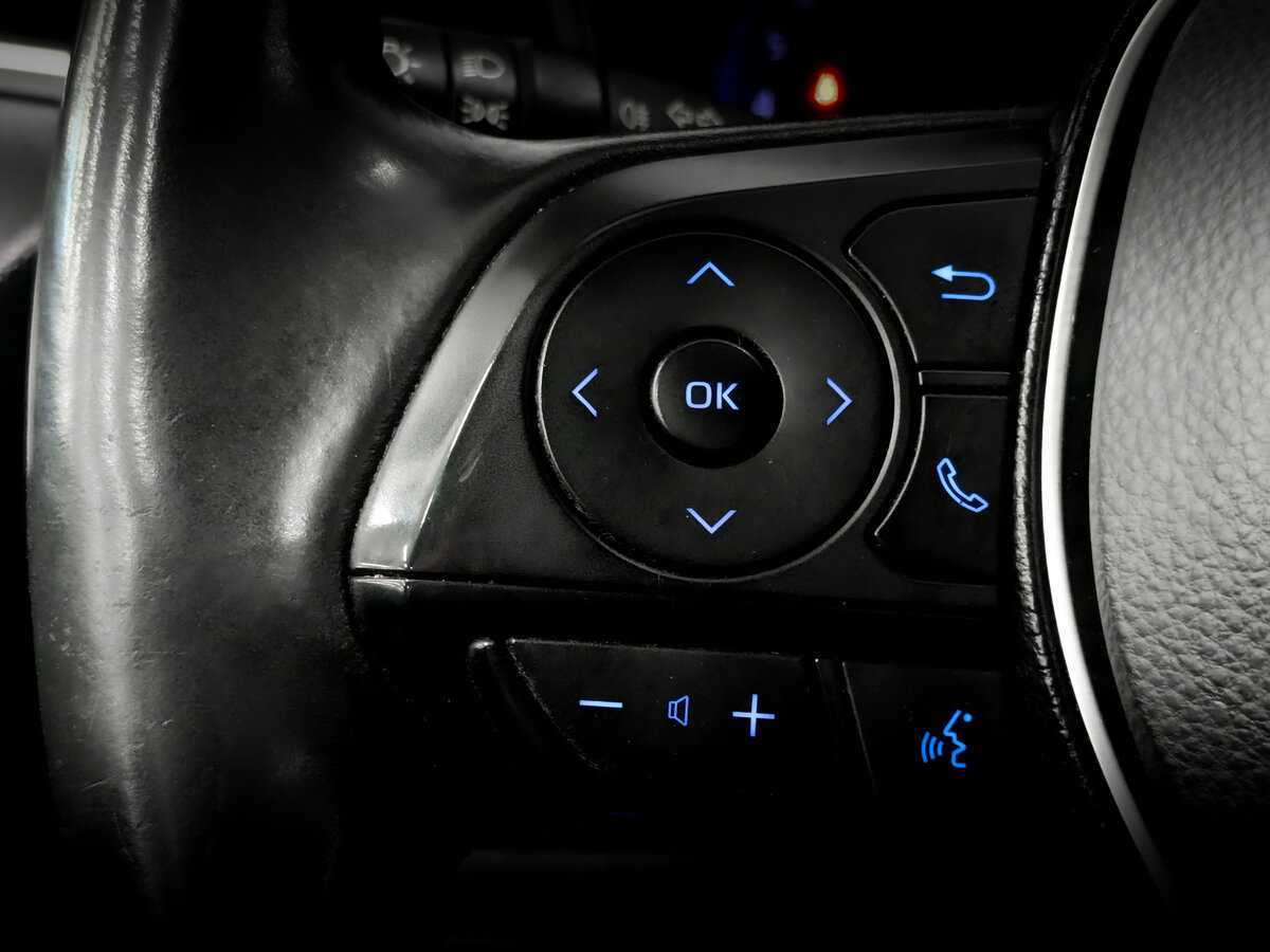 Б/У Тойота Королла 2019 года. Фото: #24