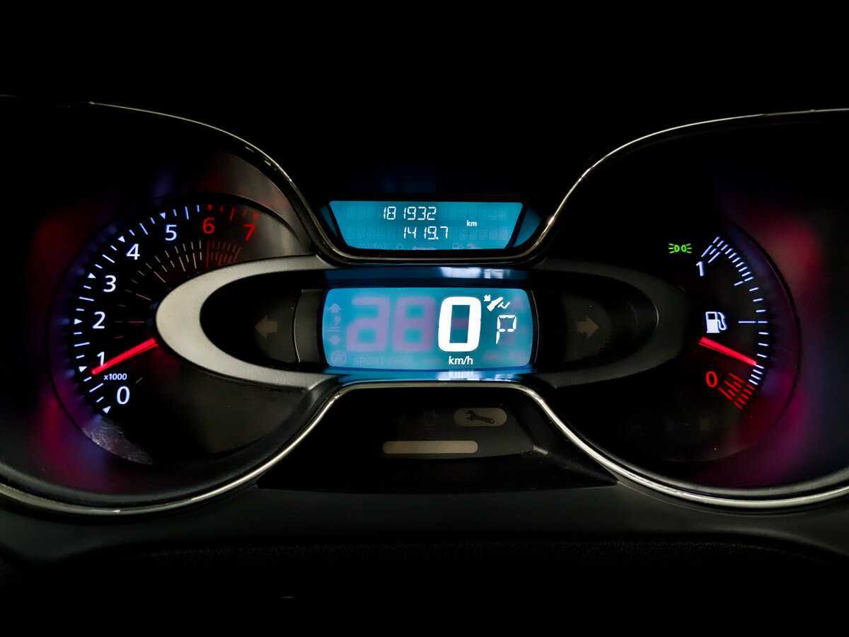 Б/У Рено Каптюр 2017 года. Фото: #12