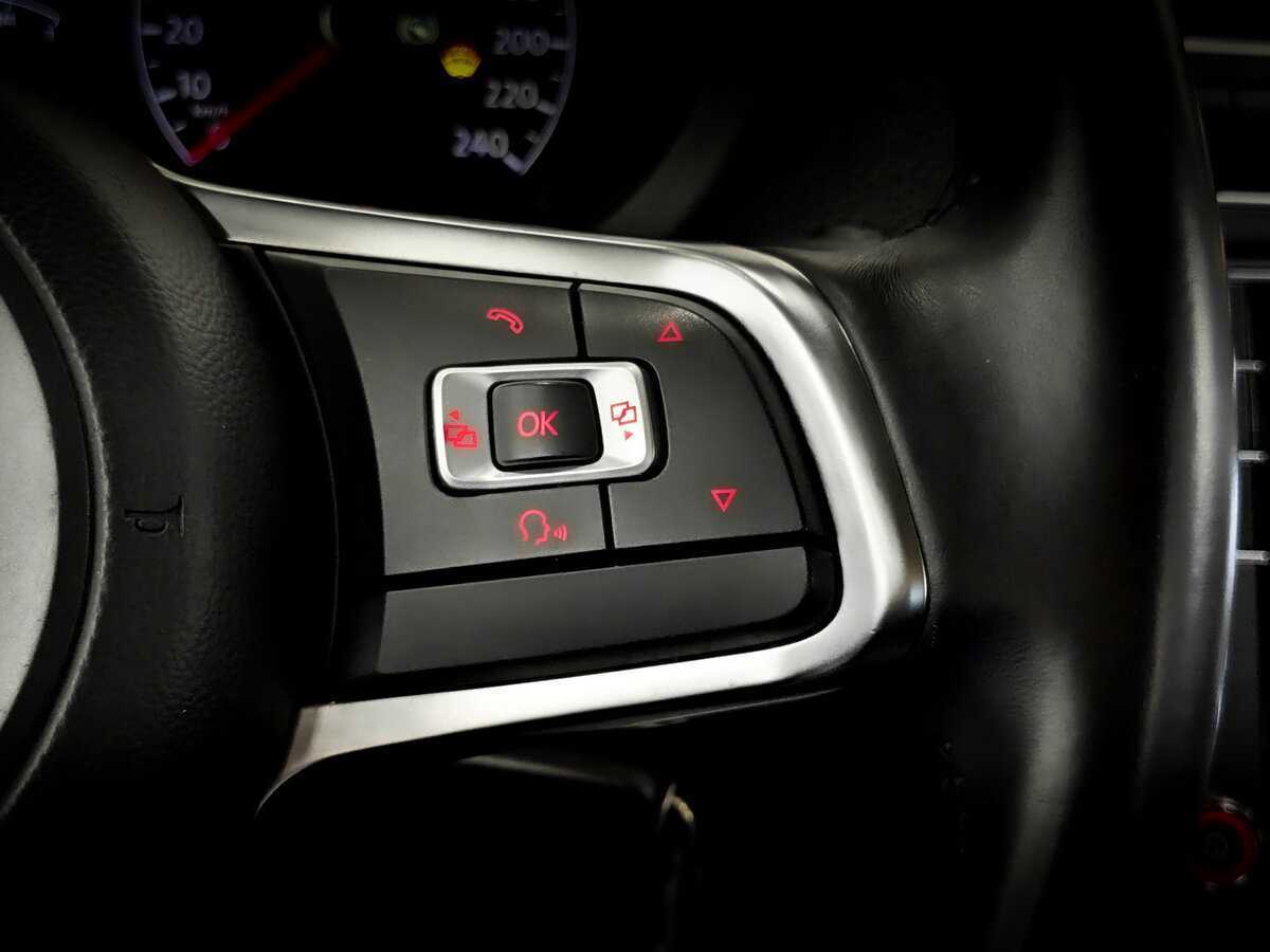 Б/У Фольксваген Поло 2018 года. Фото: #26