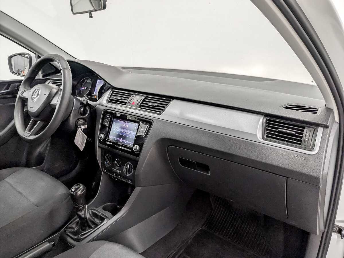 Б/У Шкода Рапид 2017 года. Фото: #10