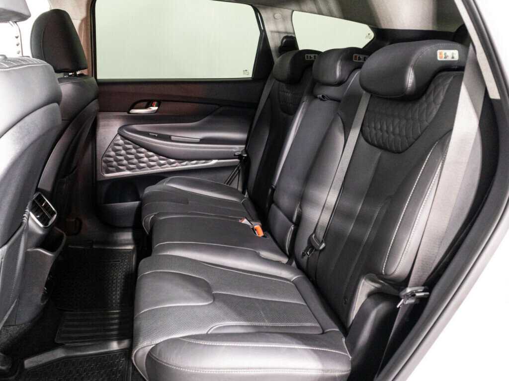 Hyundai Santa Fe 2019 года с пробегом. Фото: #9