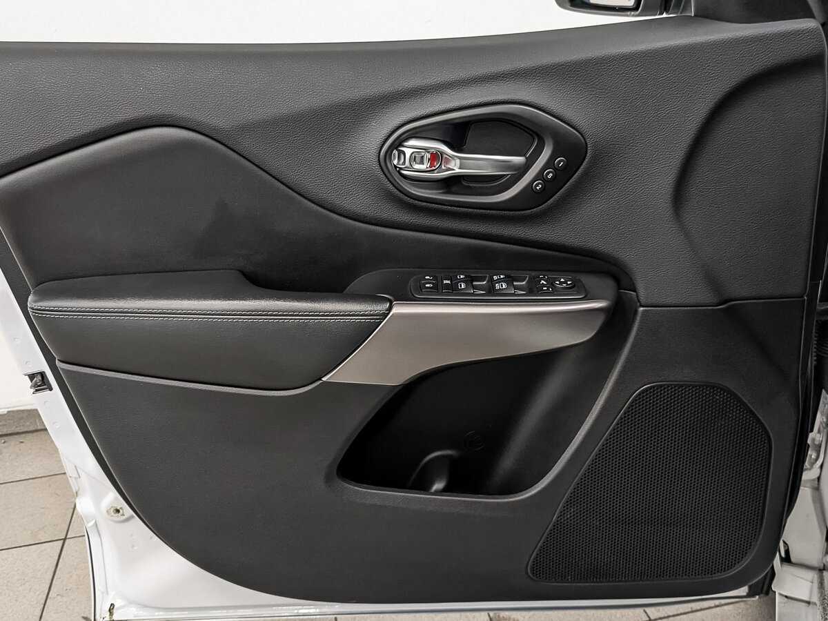 Jeep Cherokee 2019 года с пробегом. Фото: #17