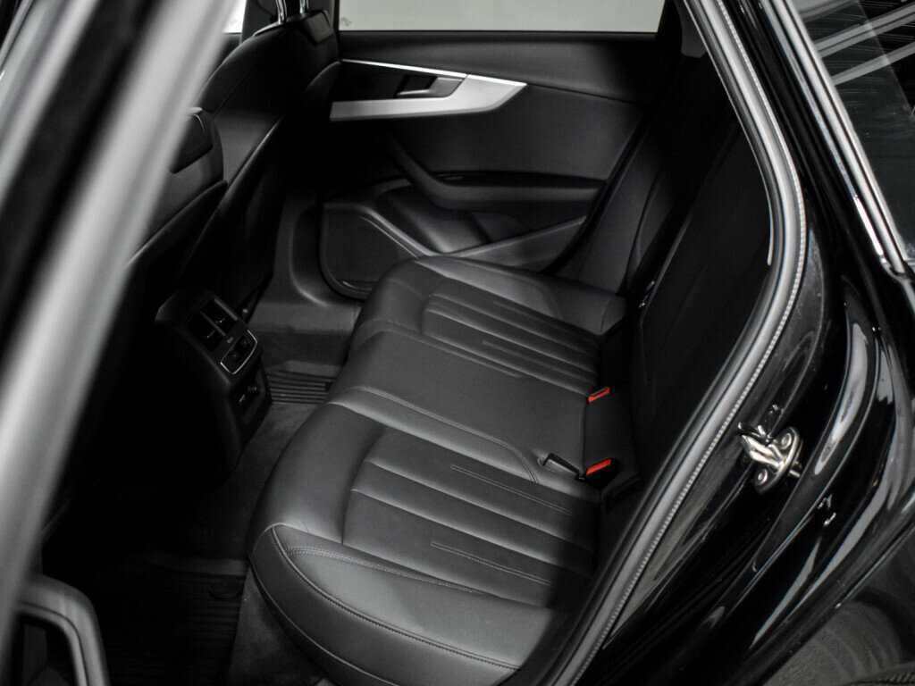 Audi A4 2020 года с пробегом. Фото: #10