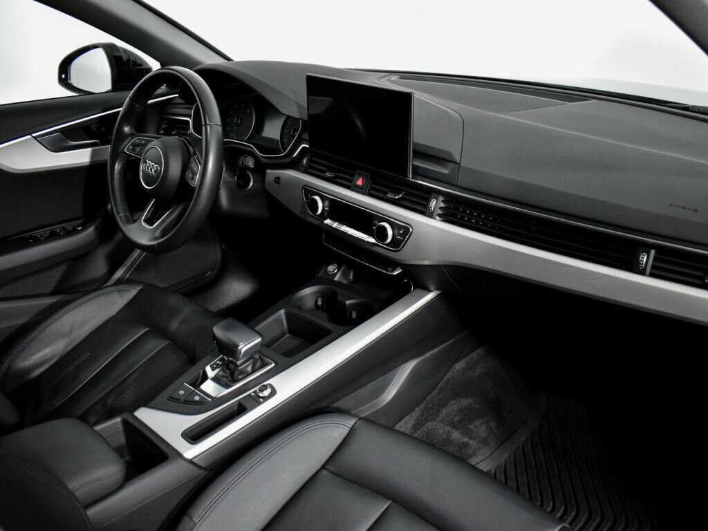 Audi A4 2020 года с пробегом. Фото: #12