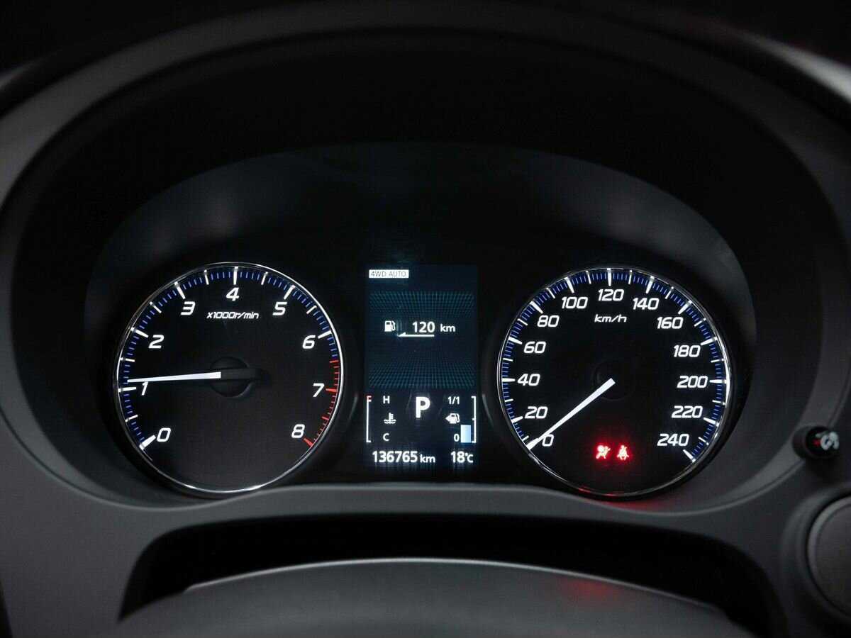 Б/У Митсубиши Оутлэндер 2014 года. Фото: #14