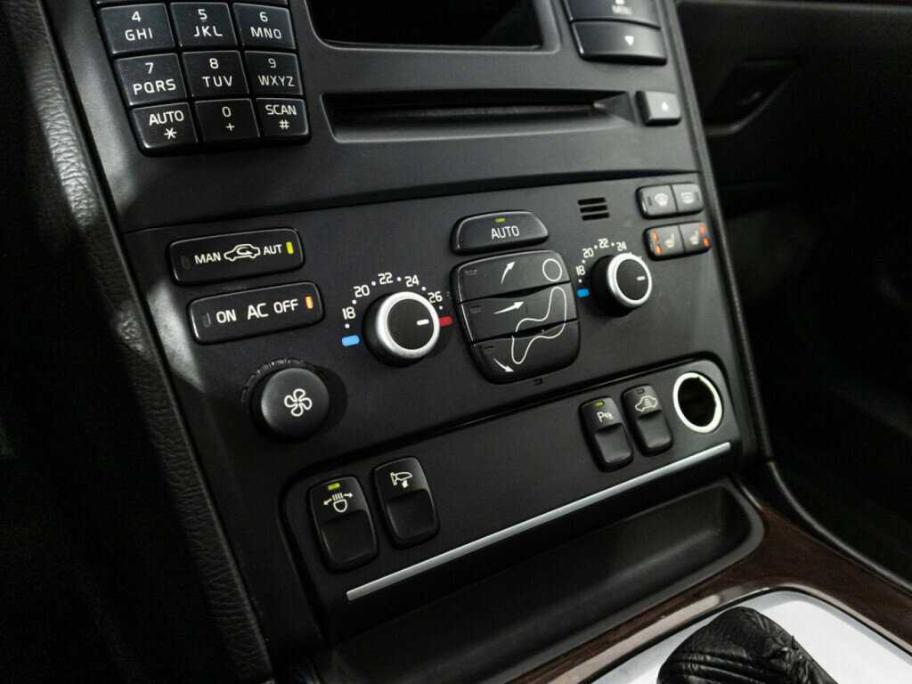 Б/У Вольво ИксЦ90 2012 года. Фото: #15