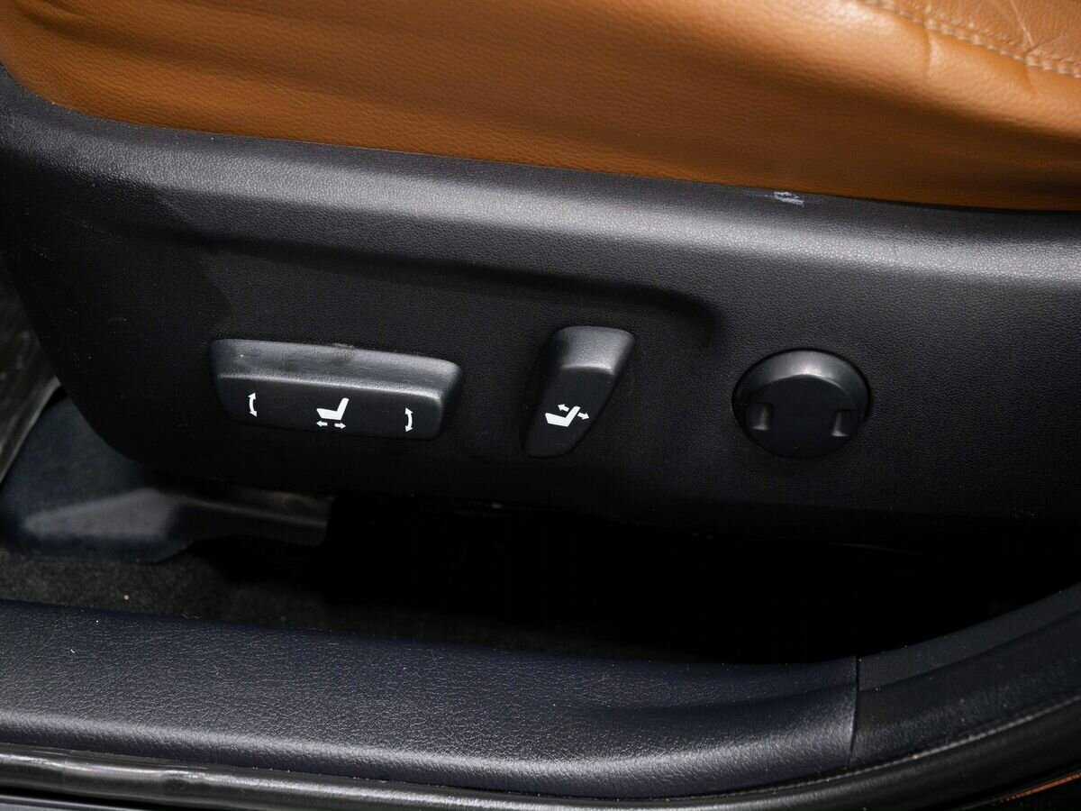 Б/У Тойота Камри 2017 года. Фото: #20