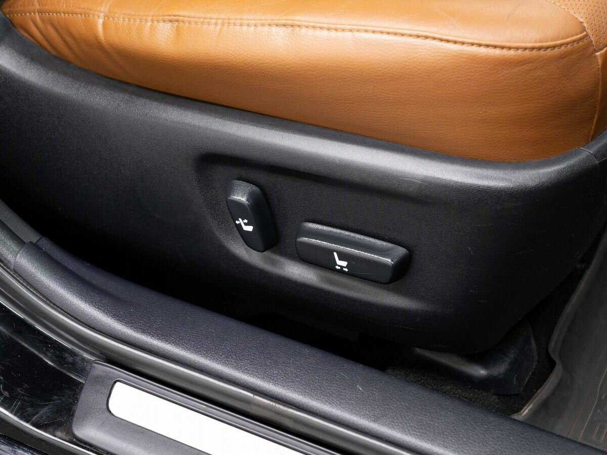 Б/У Тойота Камри 2017 года. Фото: #24