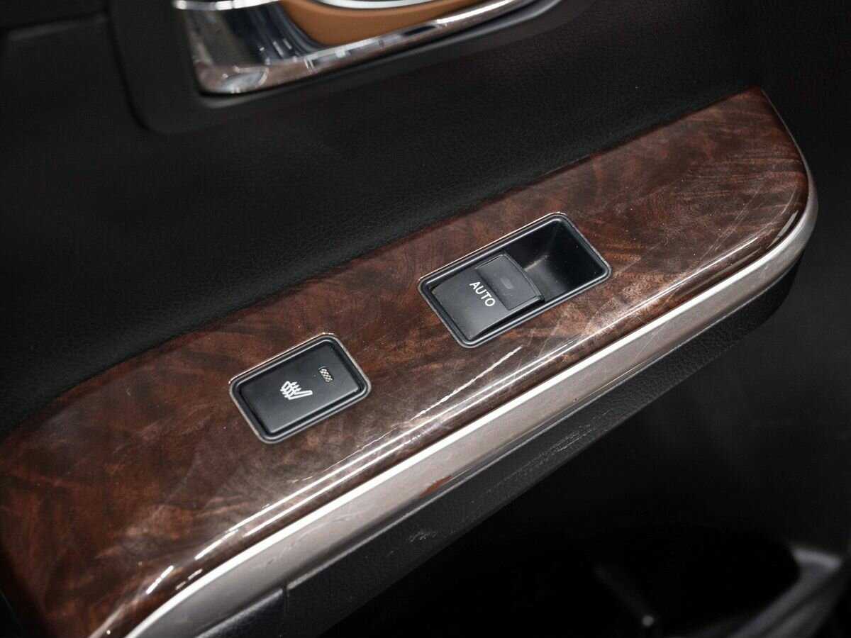 Б/У Тойота Камри 2017 года. Фото: #25