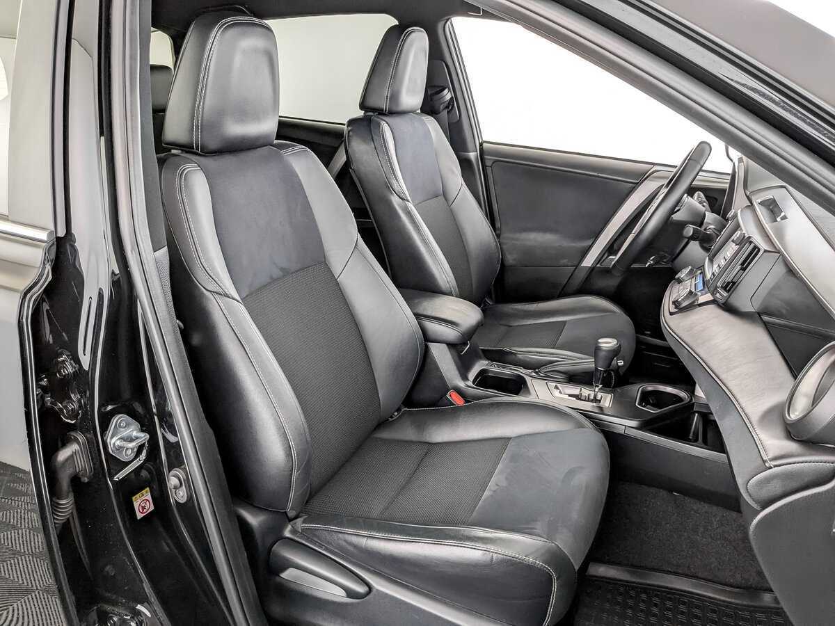 Toyota RAV4 2017 года с пробегом. Фото: #21