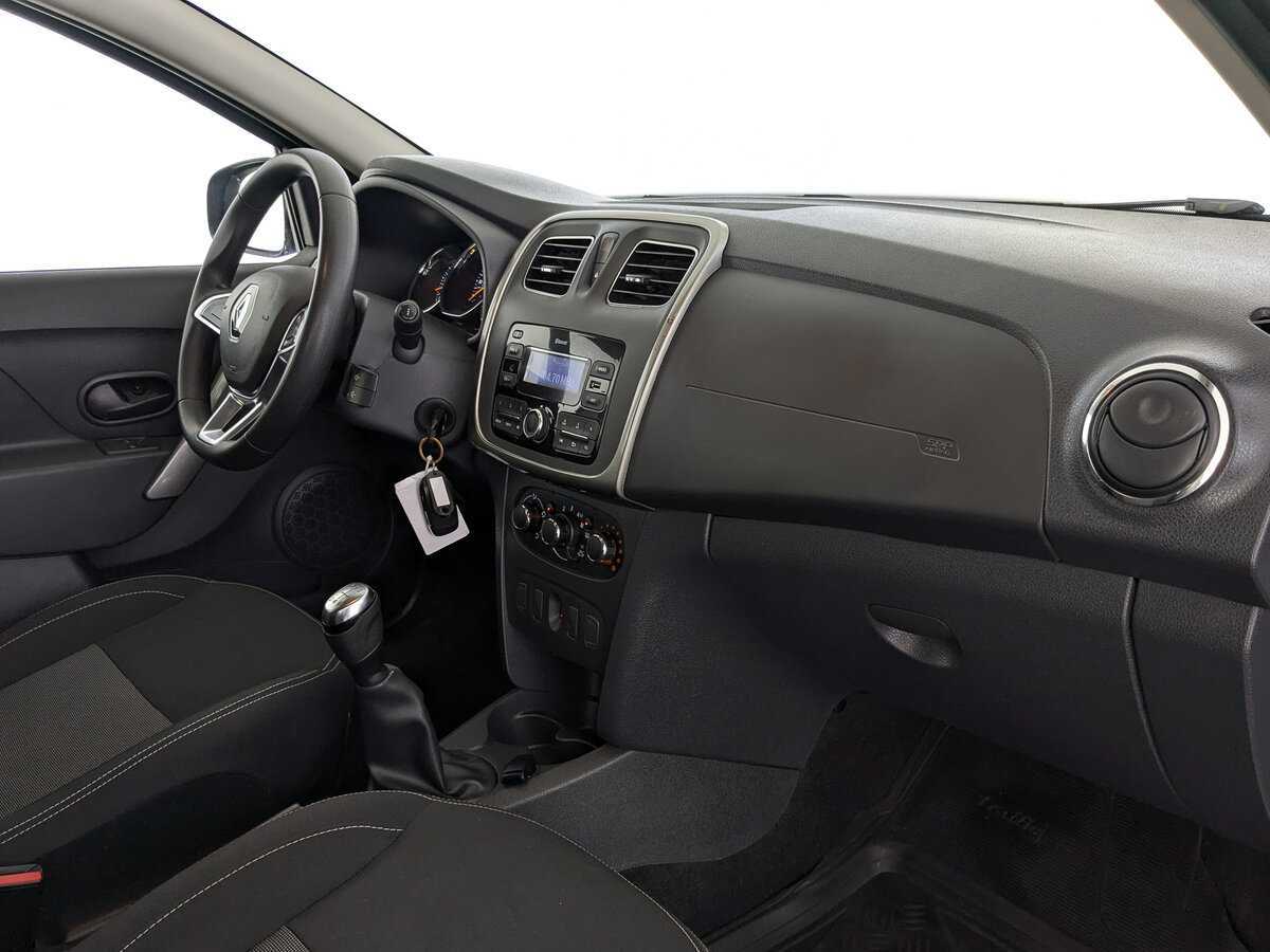 Б/У Рено Сандеро 2021 года. Фото: #10