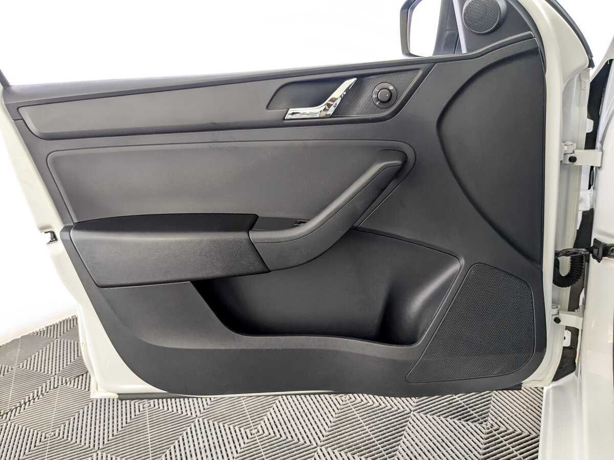 Б/У Шкода Рапид 2017 года. Фото: #18