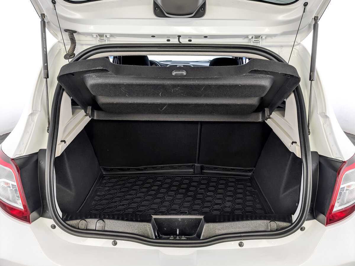 Б/У Рено Сандеро 2018 года. Фото: #9